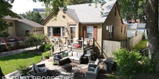 712 W Shore Drive 712 W Shore Drive Photo Gallery 1