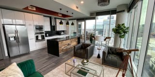 Uptown 550 Uptown 550 Photo Gallery 1