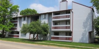 903 N Lincoln Avenue - 203 903 N Lincoln Avenue - 203 Photo Gallery 1