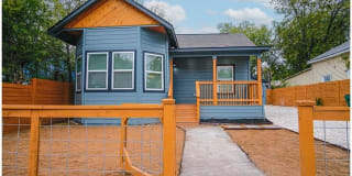 909 WYOMING ST 909 WYOMING ST Photo Gallery 1