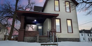 214 Delaware St SE 214 Delaware St SE Photo Gallery 1