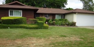 4817 F PARKWAY 4817 F PARKWAY Photo Gallery 1