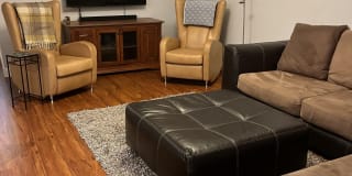 327 Markham O 327 Markham O Photo Gallery 1
