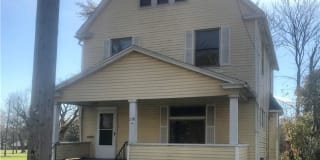 119 West Earle Ave 119 West Earle Ave Photo Gallery 1
