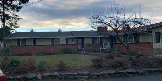 17915 38th Ave E 17915 38th Ave E Photo Gallery 1