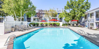 James Pointe Apartments James Pointe Apartments Photo Gallery 1