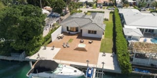 9528 Bay Dr 9528 Bay Dr Photo Gallery 1