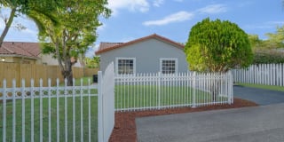 16850 SW 92nd Ave 16850 SW 92nd Ave Photo Gallery 1