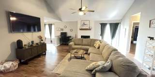 5613 Montrose Dr 5613 Montrose Dr Photo Gallery 1