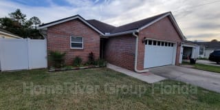 8450 Maple St 8450 Maple St Photo Gallery 1