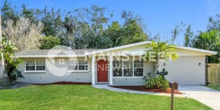 3315 34th Avenue Drive West 3315 34th Avenue Drive West Photo Gallery 1