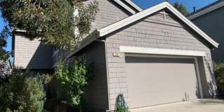 18 Waterside Circle 18 Waterside Circle Photo Gallery 1