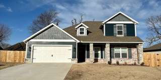 921 Lyon Loop 921 Lyon Loop Photo Gallery 1