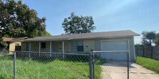 2205 LOUISE ST 2205 LOUISE ST Photo Gallery 1