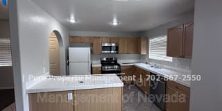 400 Amber Pine Street 400 Amber Pine Street Photo Gallery 1