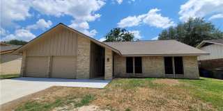 113 Bowling Green Drive 113 Bowling Green Drive Photo Gallery 1