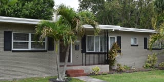 1612 Crystal Lake Dr. 1612 Crystal Lake Dr. Photo Gallery 1