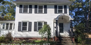 390 Woodbine Ave SE 390 Woodbine Ave SE Photo Gallery 1