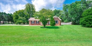 401 Ridgetop Dr 401 Ridgetop Dr Photo Gallery 1