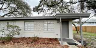 718 Eglin Parkway Unit 2 718 Eglin Parkway Unit 2 Photo Gallery 1