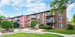 Lakeside Apartments Lakeside Apartments Photo Gallery 1