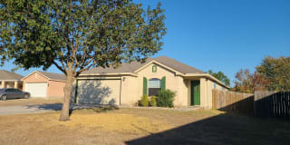 112 Willow Run 112 Willow Run Photo Gallery 1
