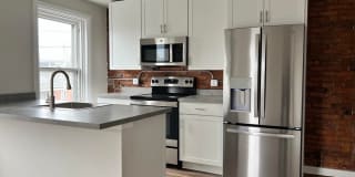 1800 Green Street, Apt 4 1800 Green Street, Apt 4 Photo Gallery 1