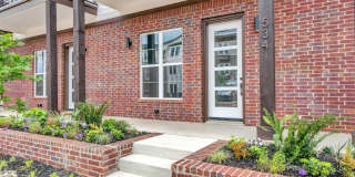 534 W Erwin St 534 W Erwin St Photo Gallery 1