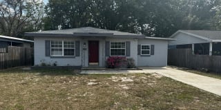 Leesburg 4 Bedroom, 1 Bath, Single Family Home Leesburg 4 Bedroom, 1 Bath, Single Family Home Photo Gallery 1