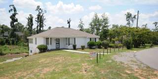 16 Windsor Drive 16 Windsor Drive Photo Gallery 1