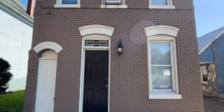 618 N Centre 618 N Centre Photo Gallery 1