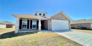 300 Oak AVE 300 Oak AVE Photo Gallery 1