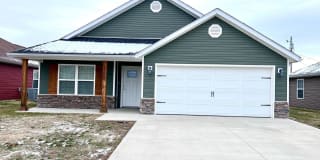 2209 S Pearl Avenue 2209 S Pearl Avenue Photo Gallery 1
