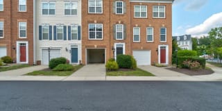 2447 BROOKMOOR LN 2447 BROOKMOOR LN Photo Gallery 1
