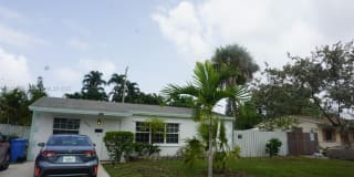 6030 NE 6th Ave 6030 NE 6th Ave Photo Gallery 1