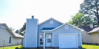 536 Hollyberry Ln 536 Hollyberry Ln Photo Gallery 1