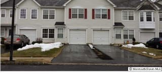 77 Picket Place 77 Picket Place Photo Gallery 1