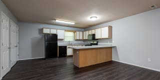 Town Square Apartments Photo Gallery 1