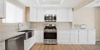 989 W Imperial 989 W Imperial Photo Gallery 1