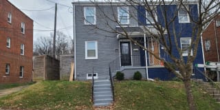 417 BURBANK STREET SE 417 BURBANK STREET SE Photo Gallery 1