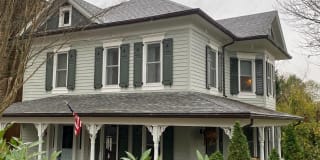 5360 MACARTHUR BLVD NW #A 5360 MACARTHUR BLVD NW #A Photo Gallery 1