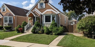 3332 N NAGLE Avenue 3332 N NAGLE Avenue Photo Gallery 1