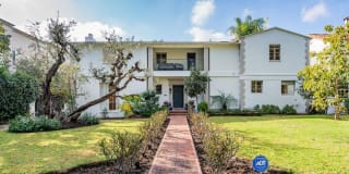 721 N Roxbury Dr 721 N Roxbury Dr Photo Gallery 1