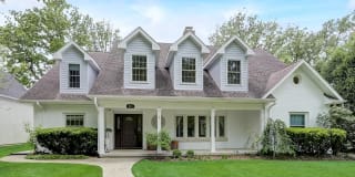 924 E Glenwood Road 924 E Glenwood Road Photo Gallery 1