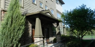 616 NE Adwick Dr 616 NE Adwick Dr Photo Gallery 1