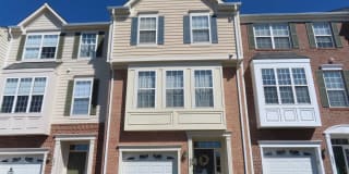 526 MCARTHUR TERRACE NE 526 MCARTHUR TERRACE NE Photo Gallery 1
