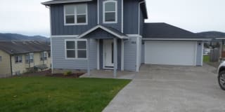 1852 NE Sunset St. 1852 NE Sunset St. Photo Gallery 1