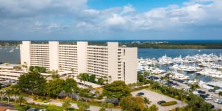 124 Lakeshore Drive 124 Lakeshore Drive Photo Gallery 1