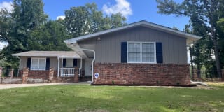 933 Garrett Dr 933 Garrett Dr Photo Gallery 1