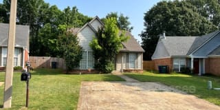 1266 Payton Dr N 1266 Payton Dr N Photo Gallery 1